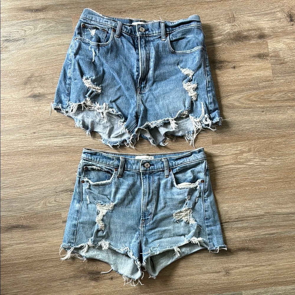 Abercrombie & Fitch denim shorts - size 29